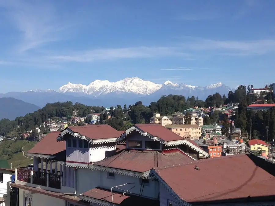 Kanchenjunga above Darjeeling